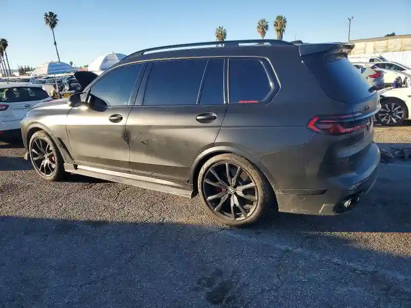 5UX33EM06S9X01439 2025 BMW X7 M60I-1