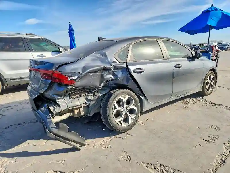 3KPF24AD0ME373386 2021 KIA FORTE-2