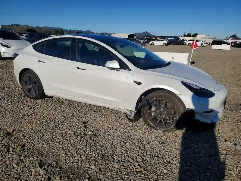 5YJ3E1EA6PF497475 2023 TESLA MODEL 3-3