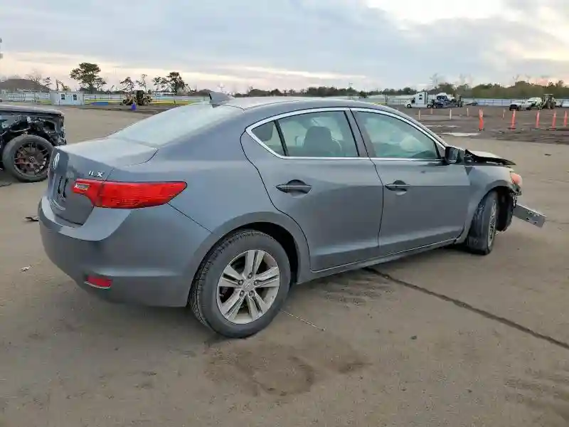 19VDE1F33DE004107 2013 ACURA ILX-2