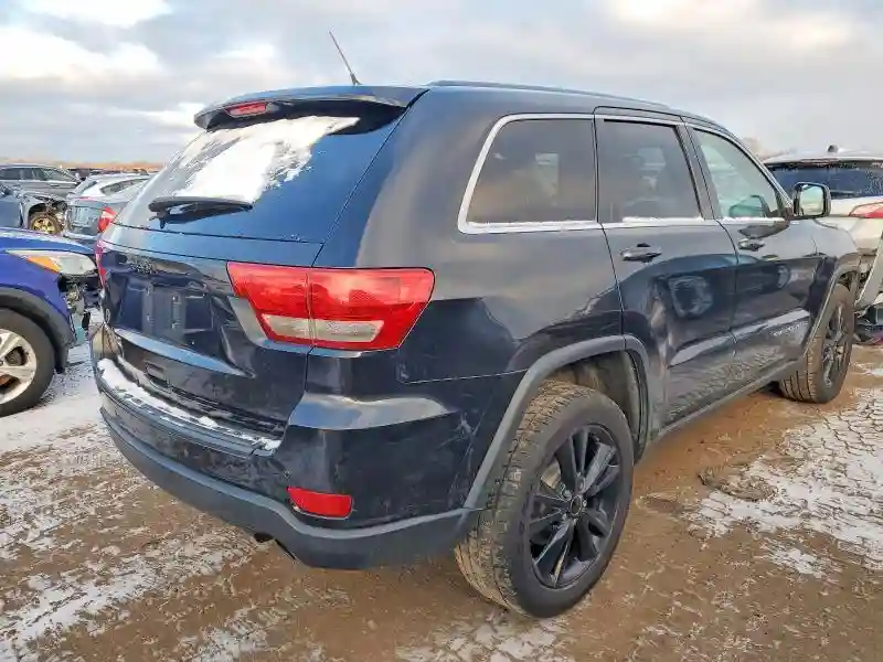 1C4RJFAT0DC583772 2013 JEEP GRAND CHEROKEE-2