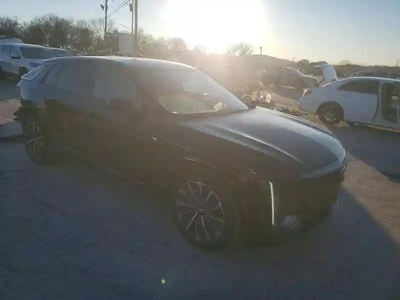 1GYKPVRK3RZ137037 2024 CADILLAC LYRIQ SPOR-3