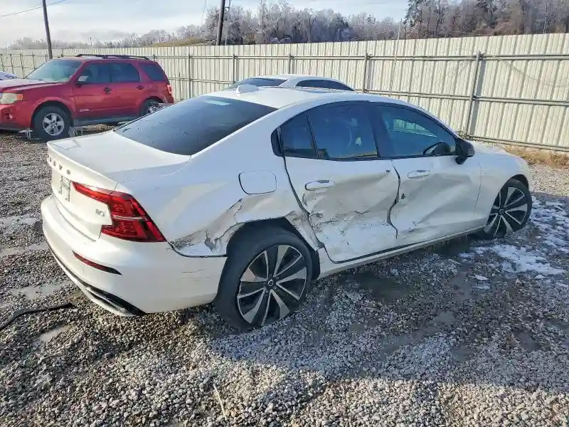 7JRL12FZ9NG154167 2022 VOLVO S60 B5 MOM-2