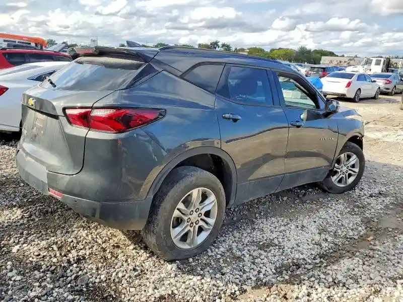 3GNKBBRA0KS666482 2019 CHEVROLET BLAZER-2