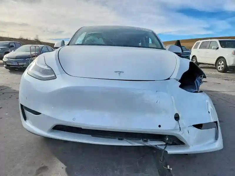 7SAYGDEE3NF466611 2022 TESLA MODEL Y-4