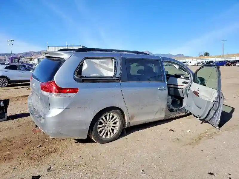 5TDYK3DC0CS259494 2012 TOYOTA ALL MODELS-2