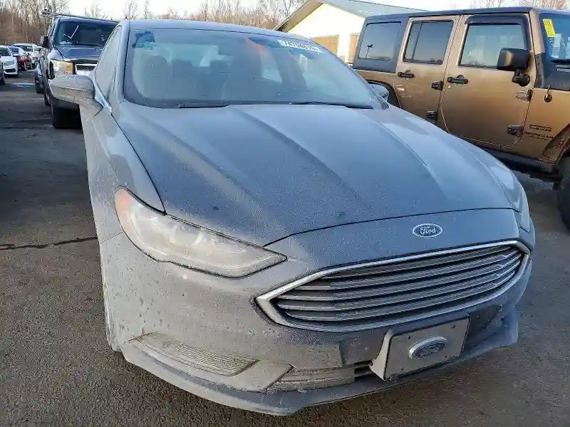 3FA6P0UU8JR142185 2018 FORD FUSION-4