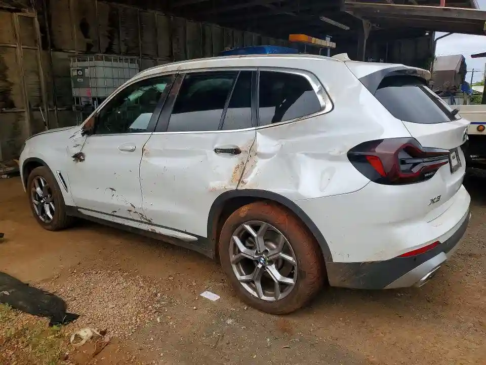 5UX43DP08R9U21879 2024 BMW X3-1