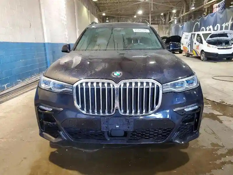 5UXCX4C54KLB39669 2019 BMW X7-4