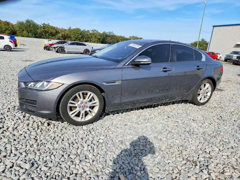 SAJAD4BN8HA952387 2017 JAGUAR XE-0