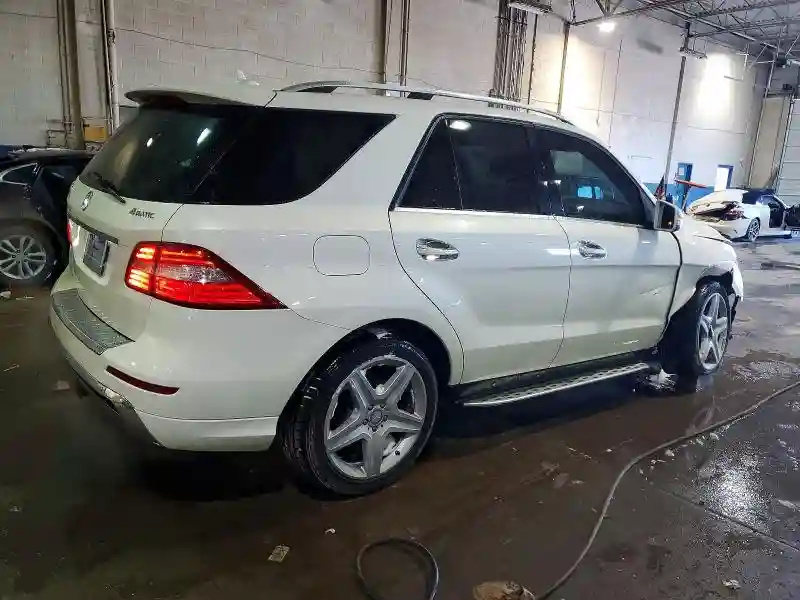 4JGDA5GB4FA471134 2015 MERCEDES-BENZ M-CLASS-2