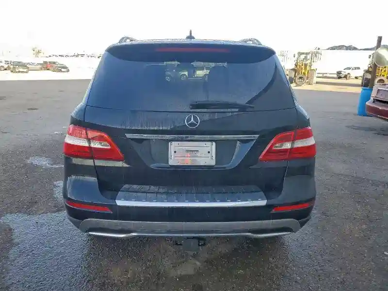 4JGDA5HB1CA059702 2012 MERCEDES-BENZ M-CLASS-5