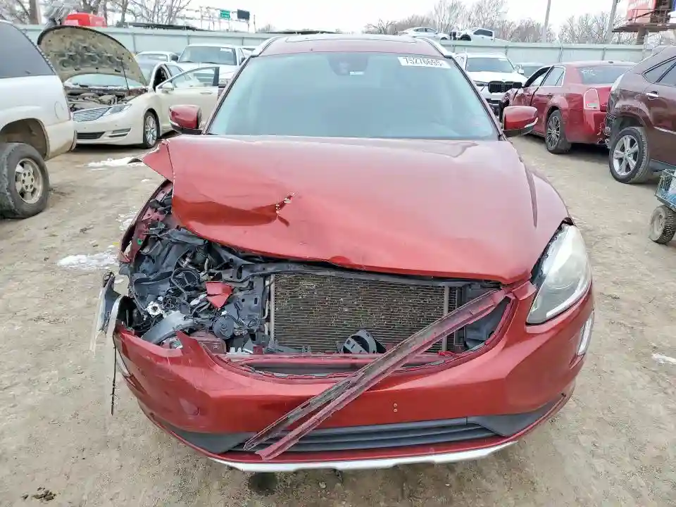 YV4902DZ4E2547373 2014 VOLVO XC60-4