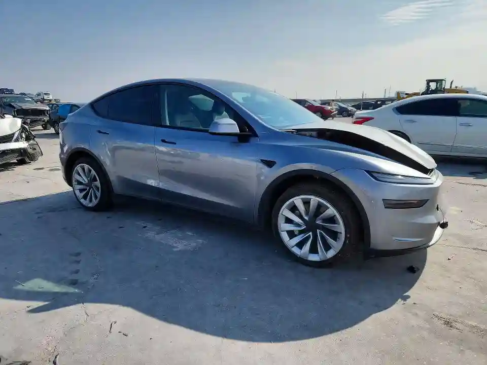 7SAYGDEE0TA381591 2026 TESLA MODEL Y-3