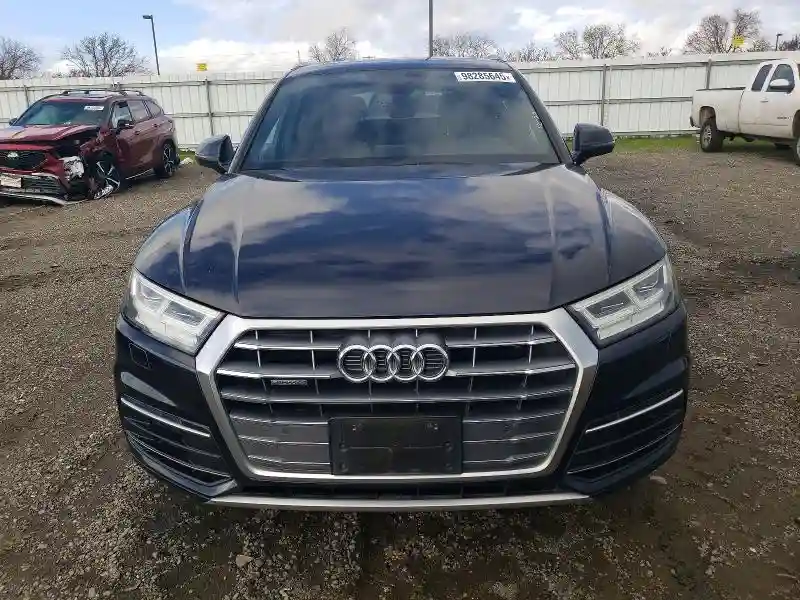 WA1BNAFY5J2206928 2018 AUDI Q5-4