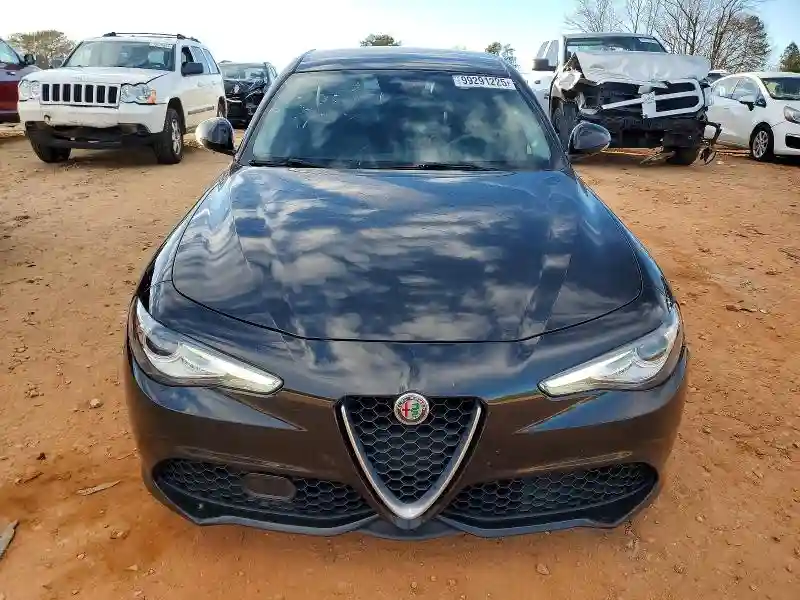 ZARFAEBN4H7544507 2017 ALFA ROMEO GIULIA-4