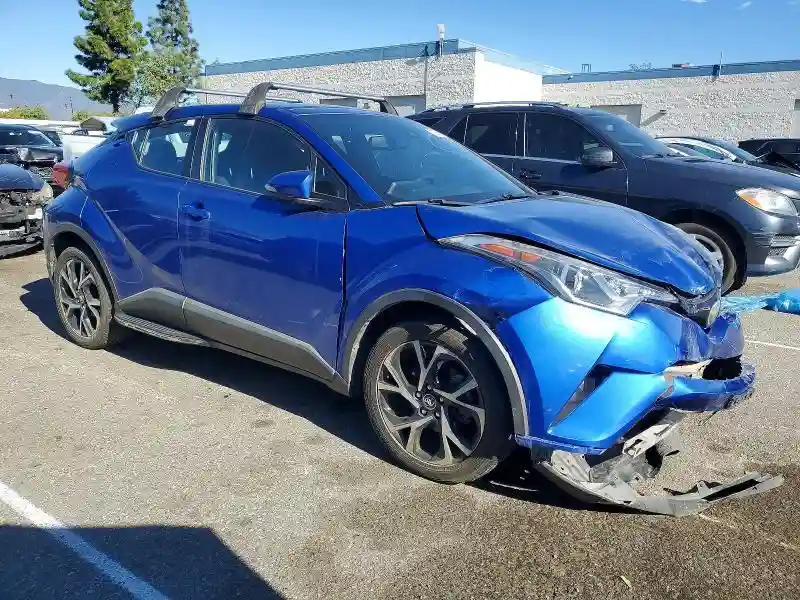 NMTKHMBX6JR038588 2018 TOYOTA C-HR-3