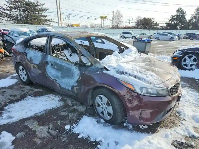 3KPFK4A71HE137006 2017 KIA FORTE-3