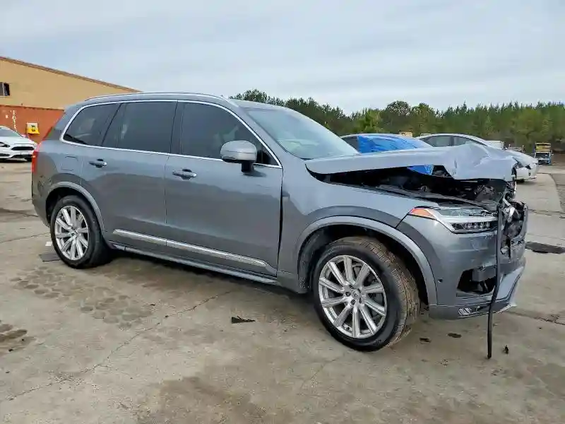 YV4A22PL4H1112054 2017 VOLVO XC90-3