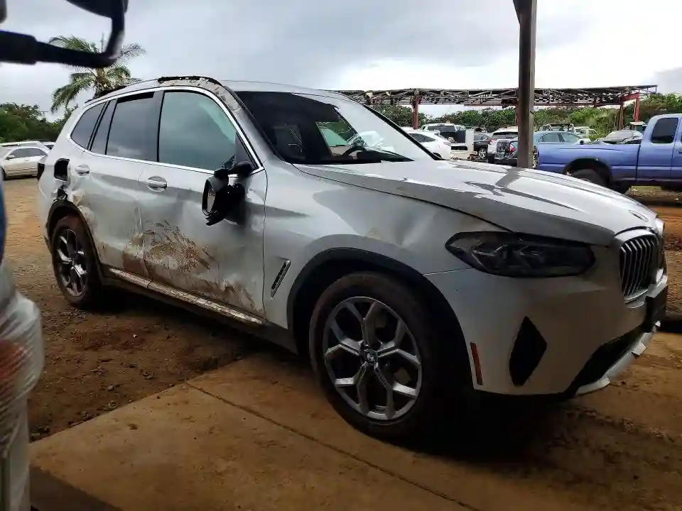 5UX43DP08R9U21879 2024 BMW X3-3