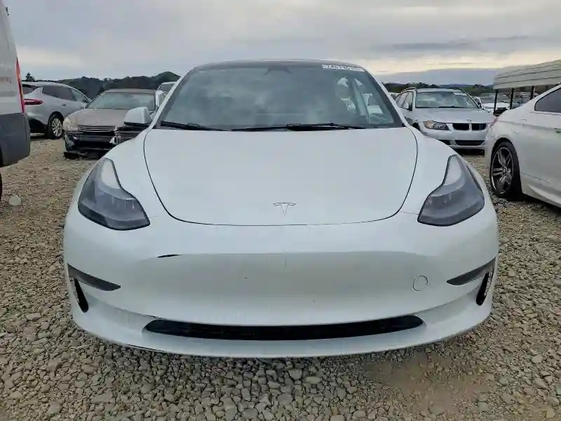 5YJ3E1EA3PF452929 2023 TESLA MODEL 3-4