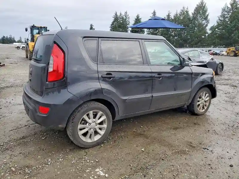 KNDJT2A64D7488683 2013 KIA SOUL-2
