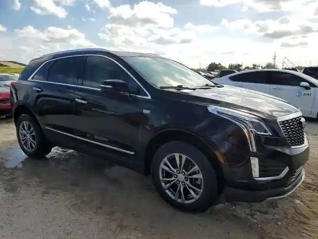 1GYKNCRS0MZ173433 2021 CADILLAC XT5-3