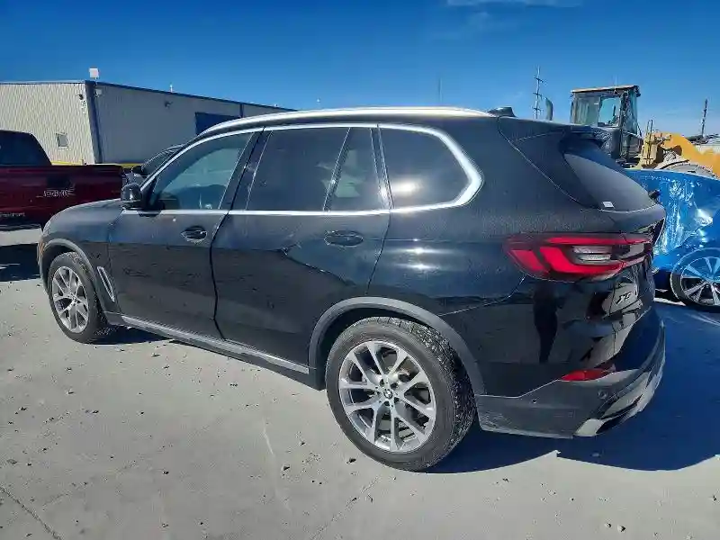 5UXCR4C02L9C31621 2020 BMW X5-1