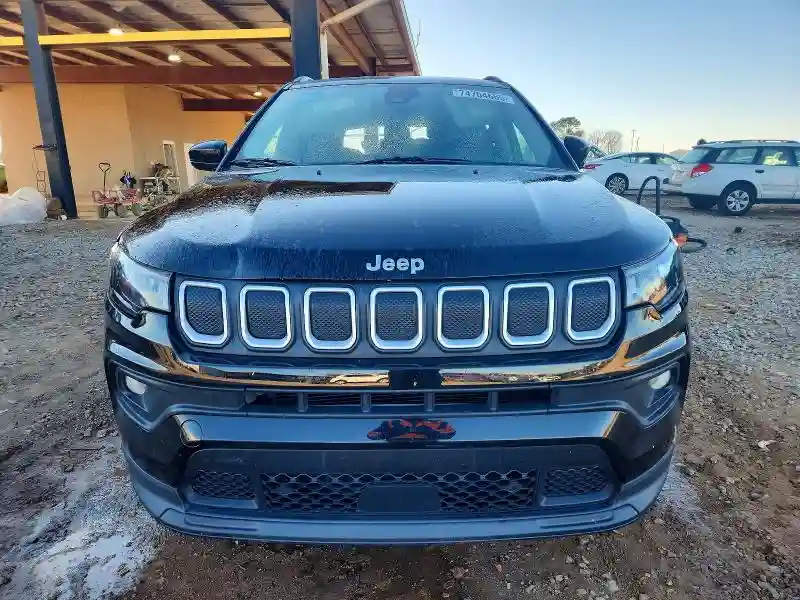 3C4NJDBB0NT120996 2022 JEEP COMPASS-4