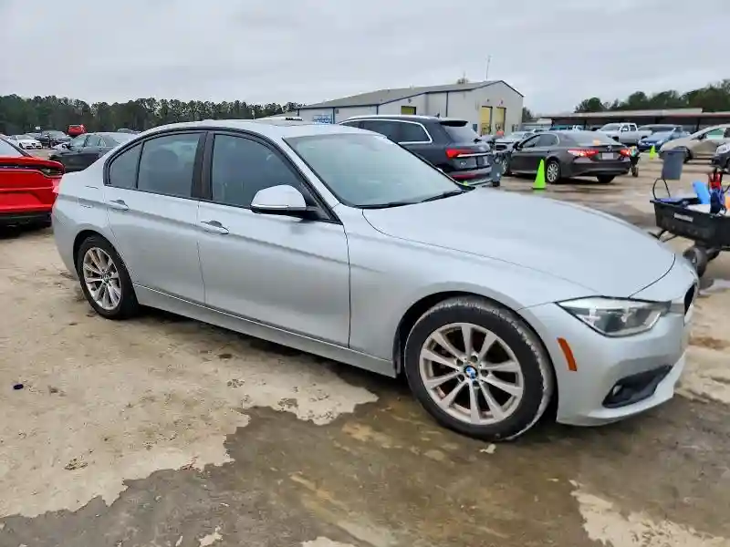 WBA8A9C51JAH12542 2018 BMW 3 SERIES-3