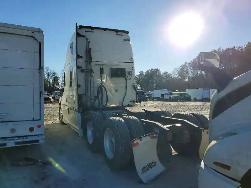 1FUJGLD56GLGU8860 2016 FREIGHTLINER ALL OTHER-2