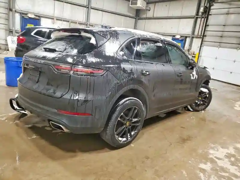 WP1AA2AY3KDA10307 2019 PORSCHE CAYENNE-2