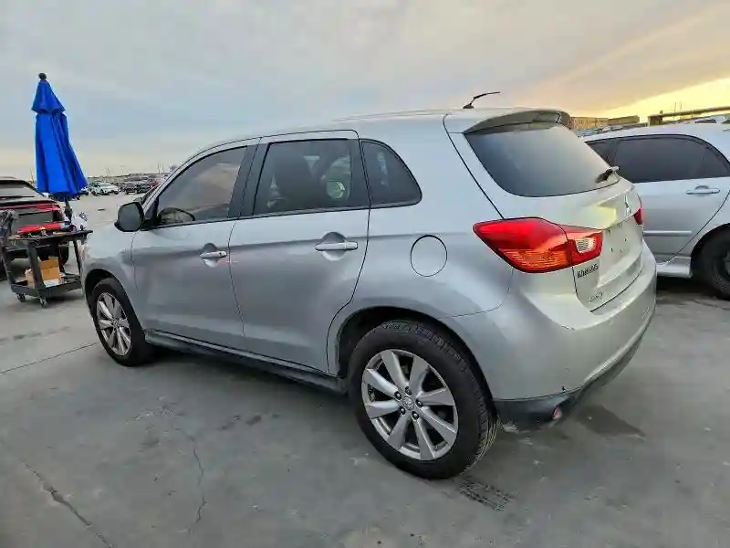 4A4AP3AU2EE014620 2014 MITSUBISHI OUTLANDER-1