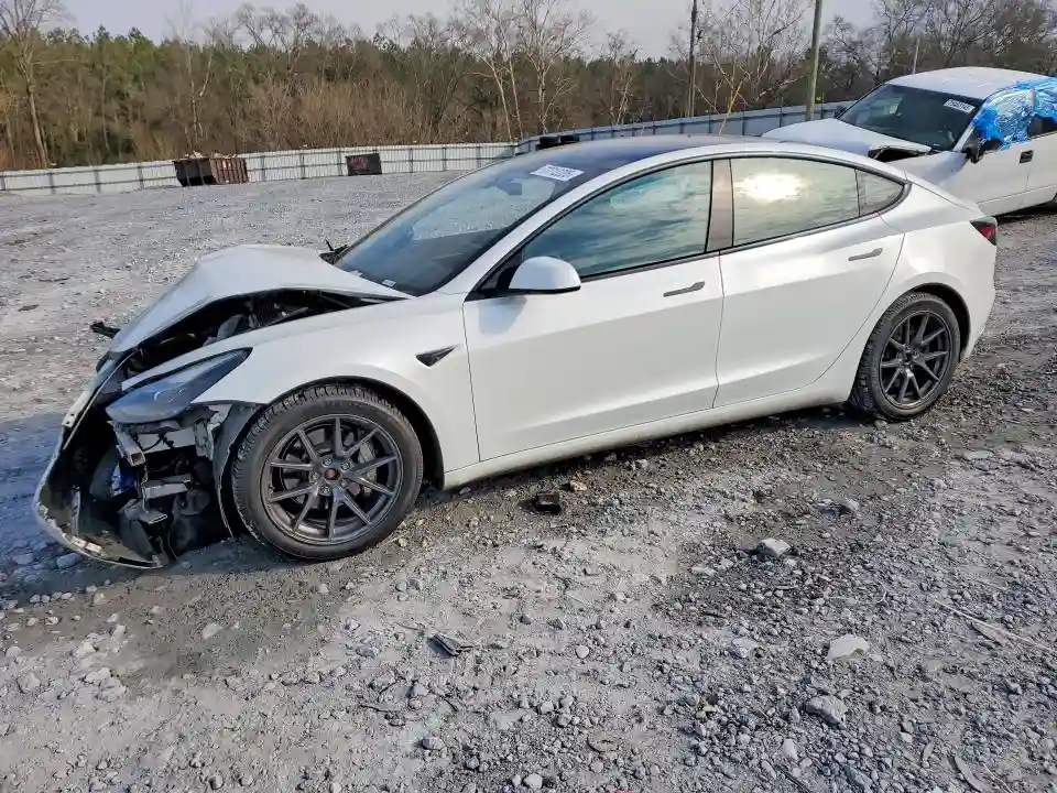5YJ3E1EB0PF388096 2023 TESLA MODEL 3-0
