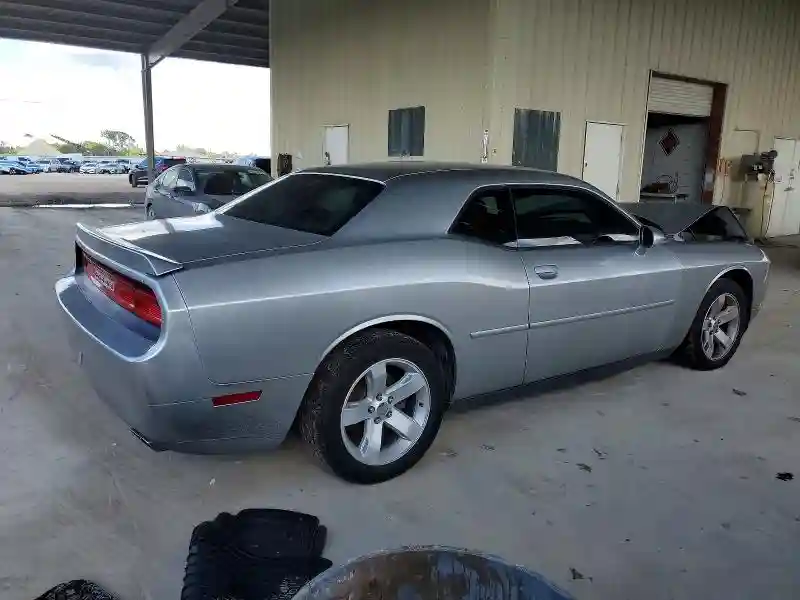 2B3CJ4DG8BH602492 2011 DODGE CHALLENGER-2