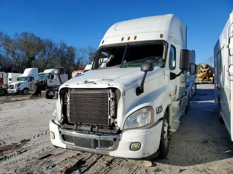 1FUJGLD56GLGU8860 2016 FREIGHTLINER ALL OTHER-1
