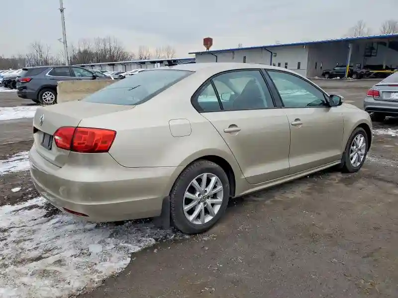 3VWDP7AJ8CM114842 2012 VOLKSWAGEN JETTA-2