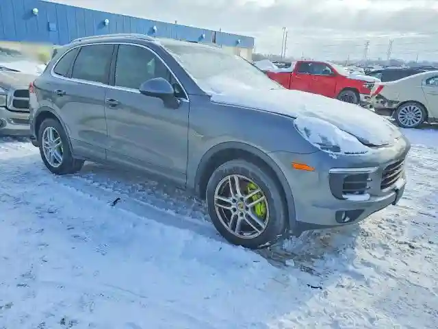 WP1AE2A29HLA74933 2017 PORSCHE CAYENNE-3