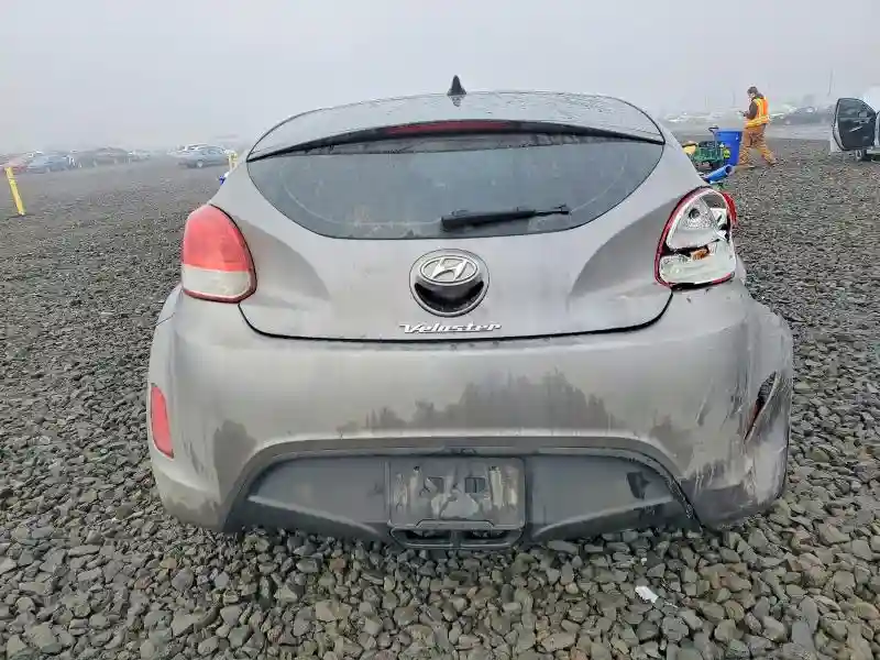 KMHTC6AD6CU045171 2012 HYUNDAI VELOSTER-5