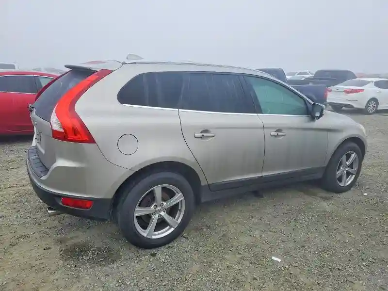 YV4952DL5D2444796 2013 VOLVO XC60-2