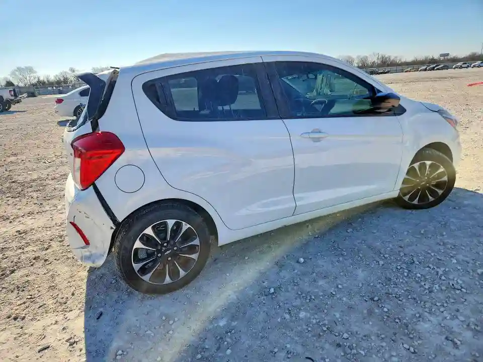 KL8CD6SA4MC710915 2021 CHEVROLET SPARK-2