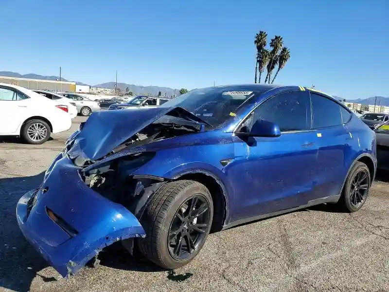 7SAYGDEE6NF561843 2022 TESLA MODEL Y-0