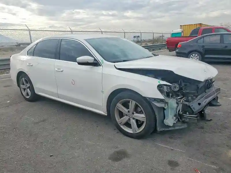 1VWBP7A38EC015337 2014 VOLKSWAGEN PASSAT-3