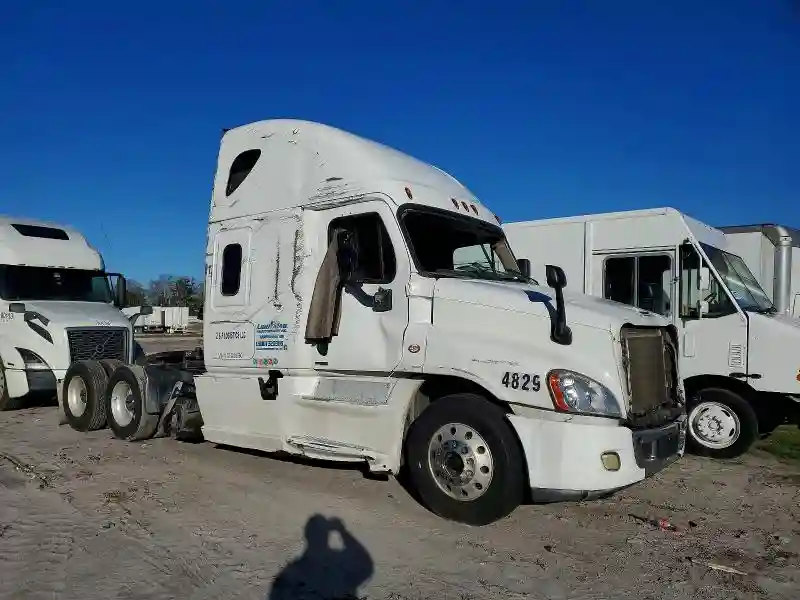 1FUJGLD56GLGU8860 2016 FREIGHTLINER ALL OTHER-0