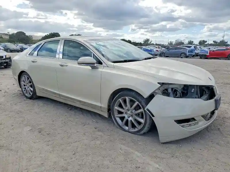 3LN6L2J97GR610414 2016 LINCOLN MKZ-3