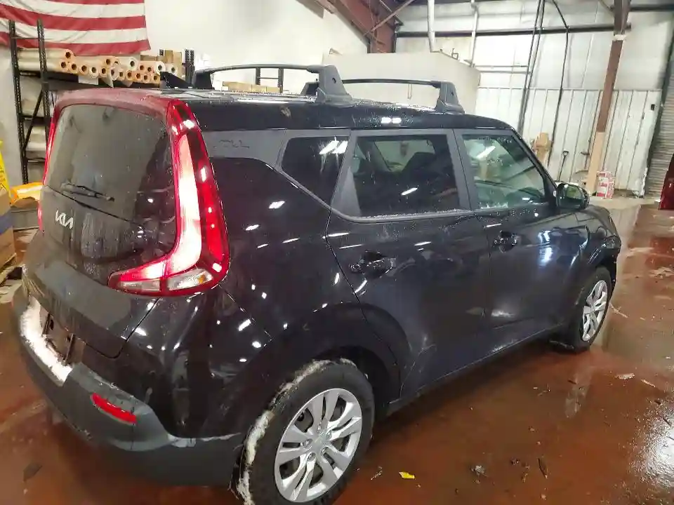 KNDJ23AU1N7172604 2022 KIA SOUL-2