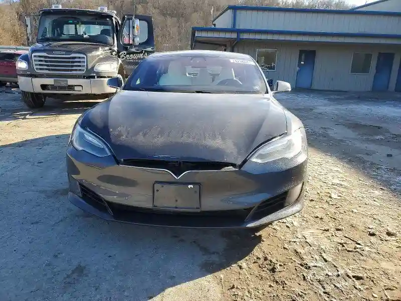 5YJSA1E20HF207460 2017 TESLA MODEL S-4
