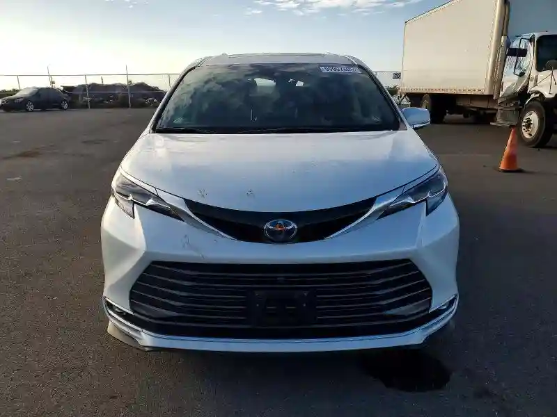 5TDESKFC1NS061875 2022 TOYOTA SIENNA-4