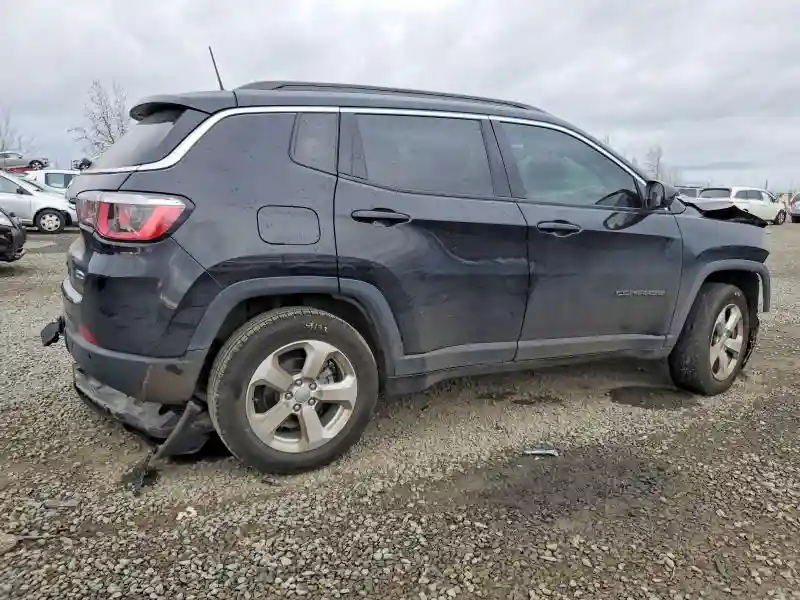 3C4NJDBB8JT117483 2018 JEEP COMPASS-2