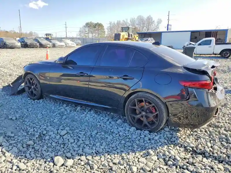 ZARFAMBN6K7622755 2019 ALFA ROMEO GIULIA-0